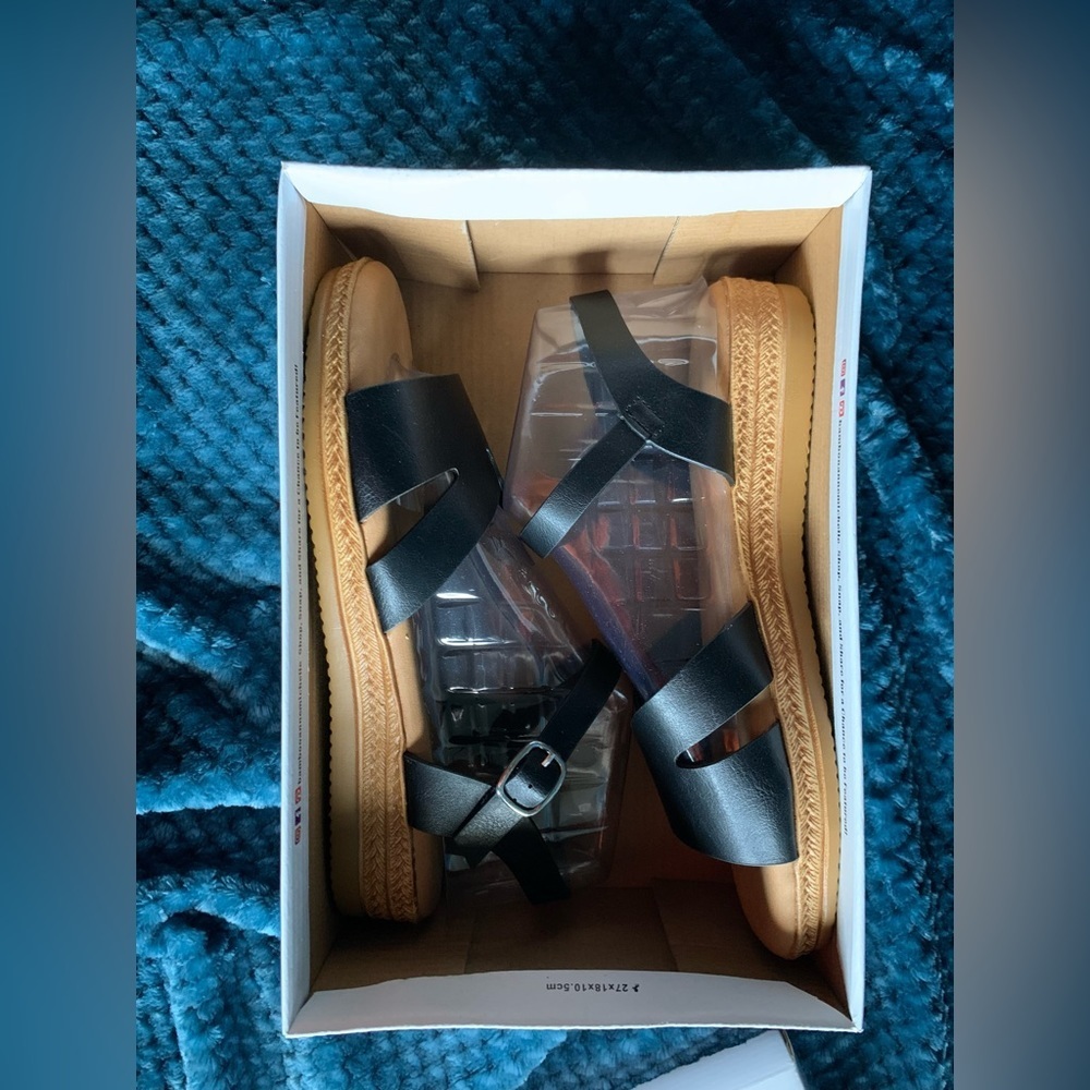 🌸BLACK Bamboo Strap Strappy Sandals in box. New! 2 sizes available. - Picture 2 of 5